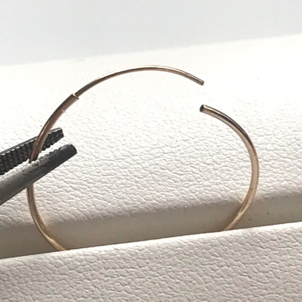 NWT 14 kt YG 12 mm endless hoop earrings - Picture 4 of 7